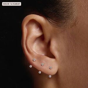 Frankie u hoop 14 karat solid gold, lab diamond, pair